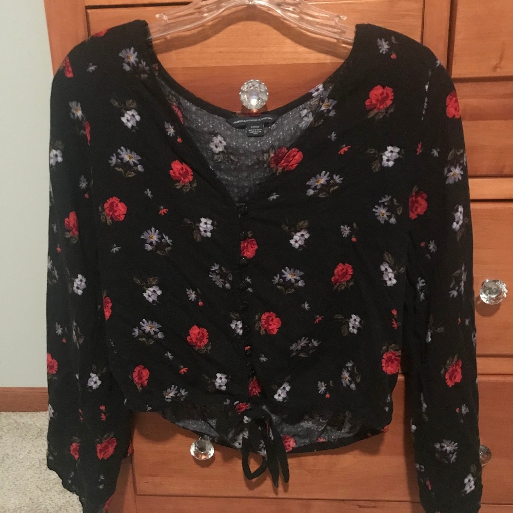 American Eagle Black Long Sleeve Floral Blouse